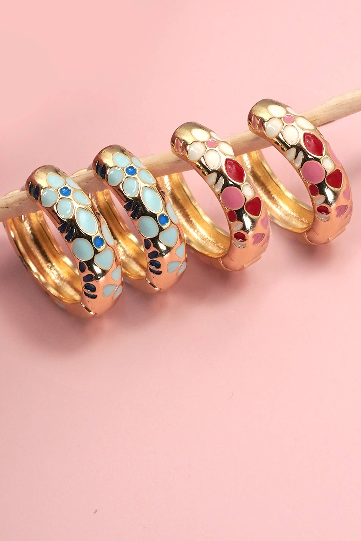 COLORFUL ENAMEL FLOWER HUGGIE HOOP EARRINGS | 40E359: Blue