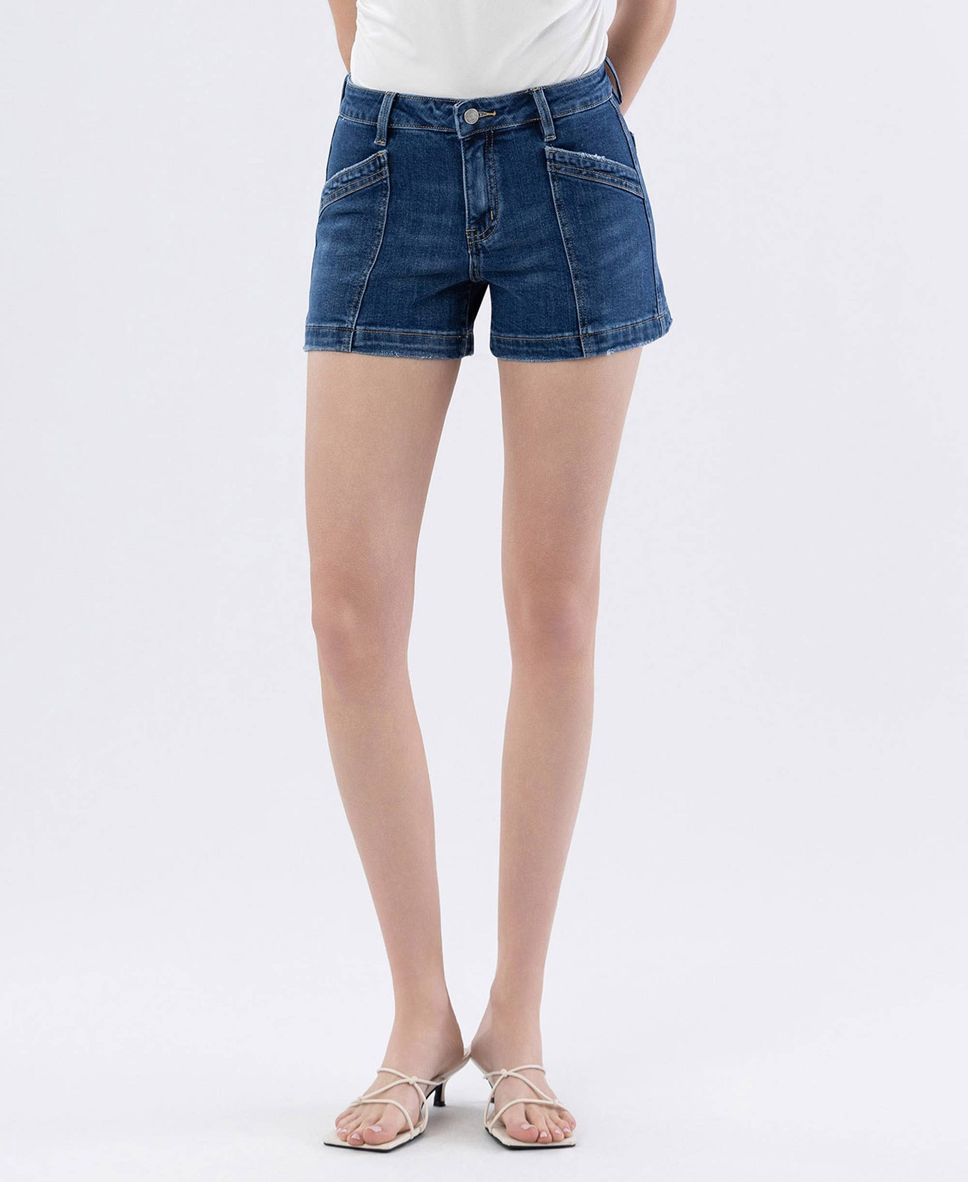 HIGH RISE TROUSER HEM UTILITY SHORTS: SUGAR