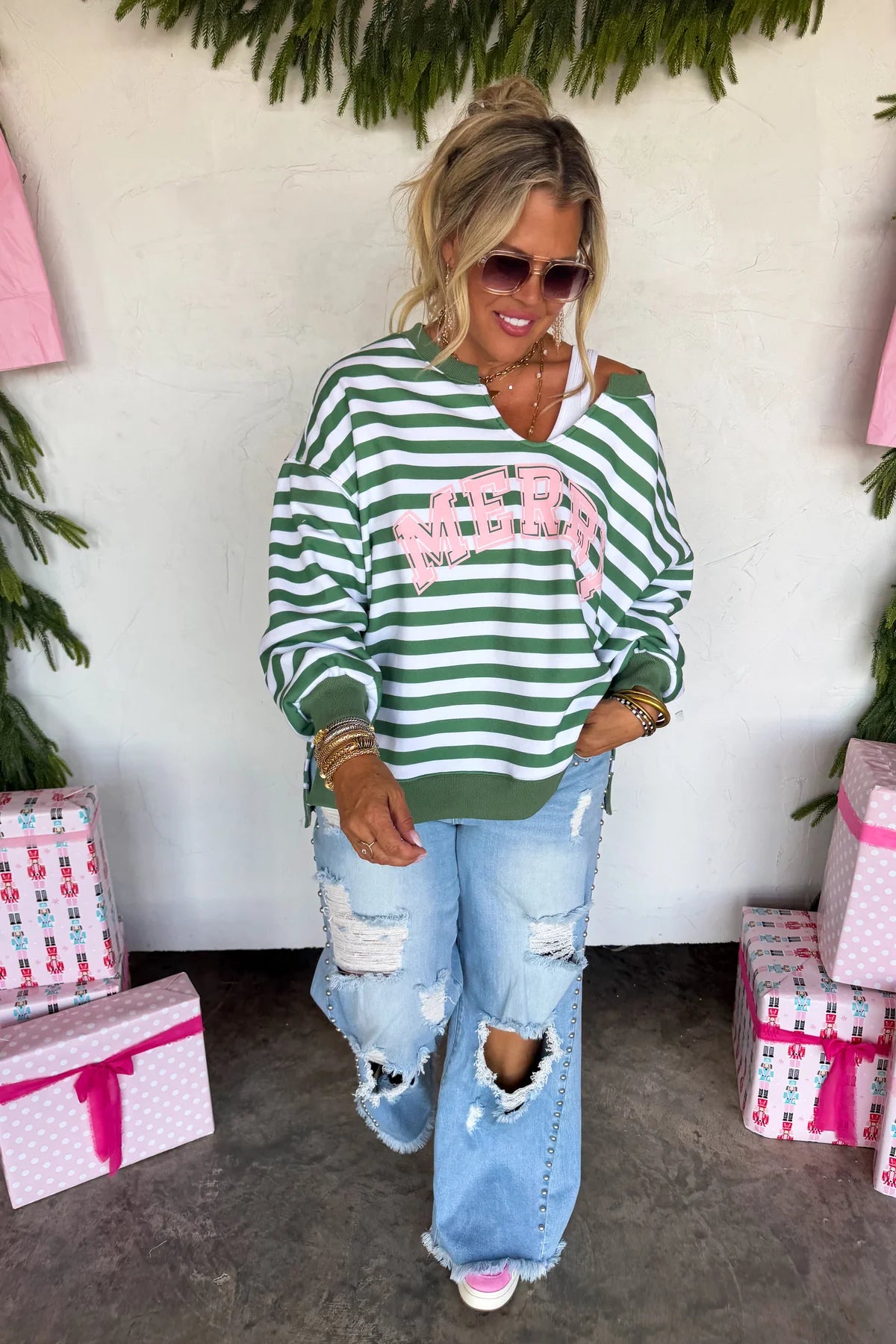 PREORDER- JOLLY & MERRY OVERSIZED PULLOVER