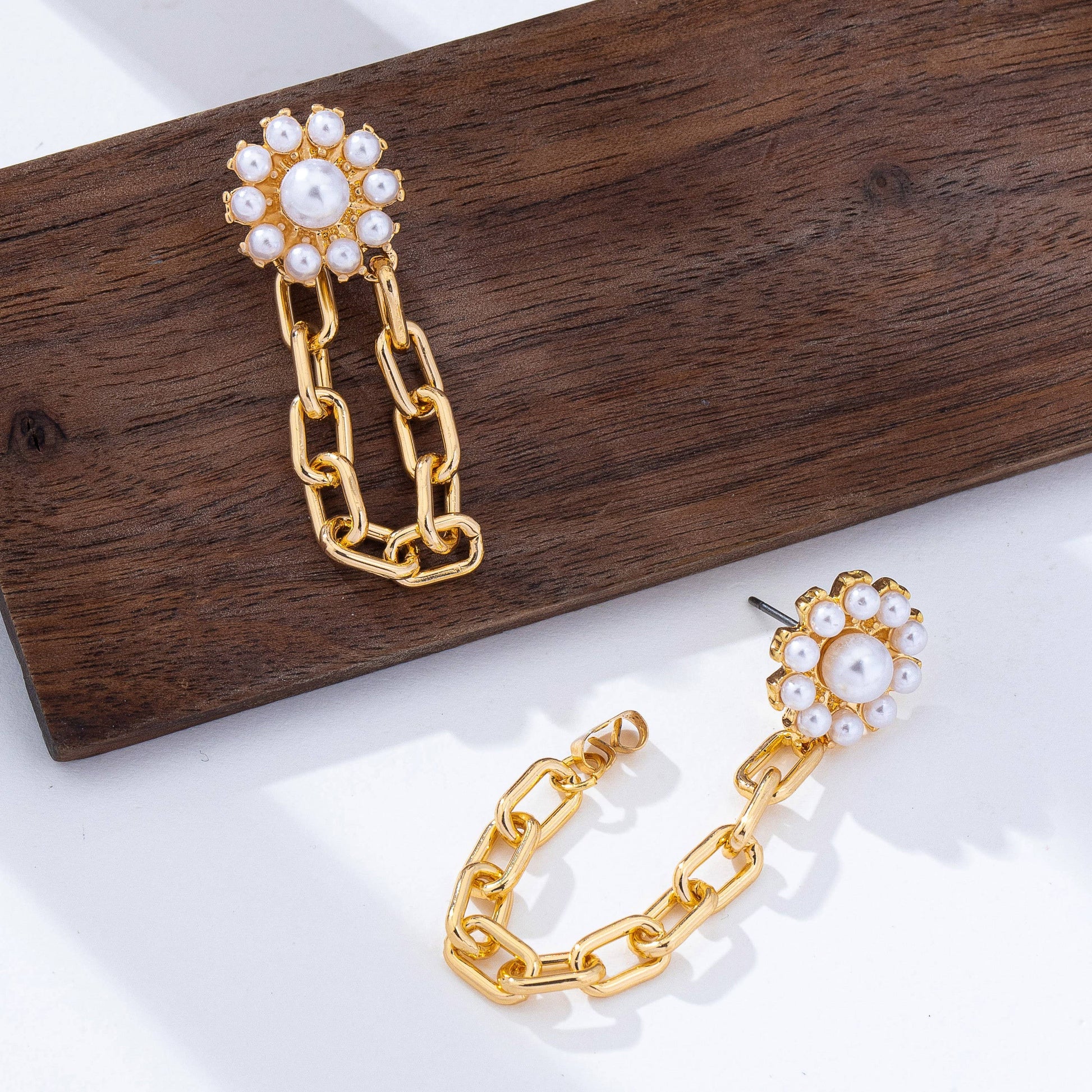 Pearl Daisy Hoop and Drop Link Earrings | 80E62293: Gold