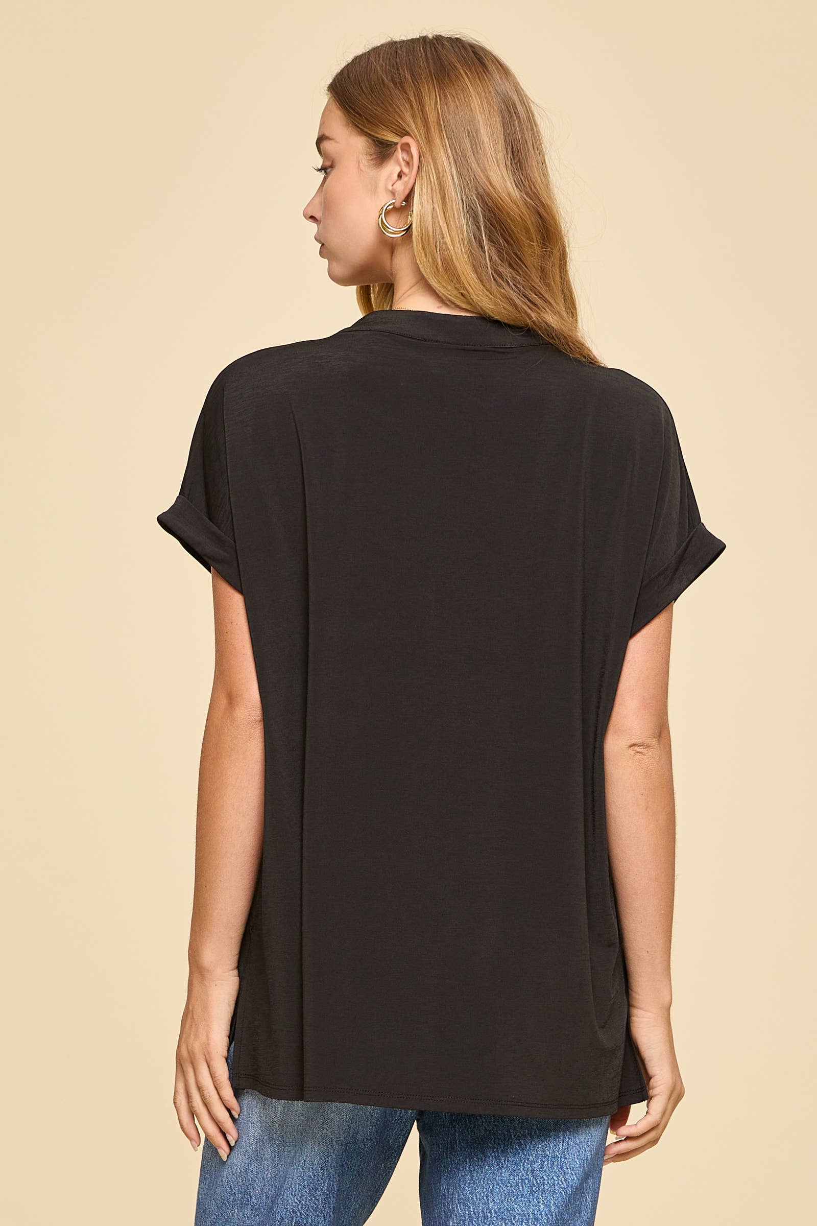 Wrinkle-Free Pleated Lizzy Blouse: Black