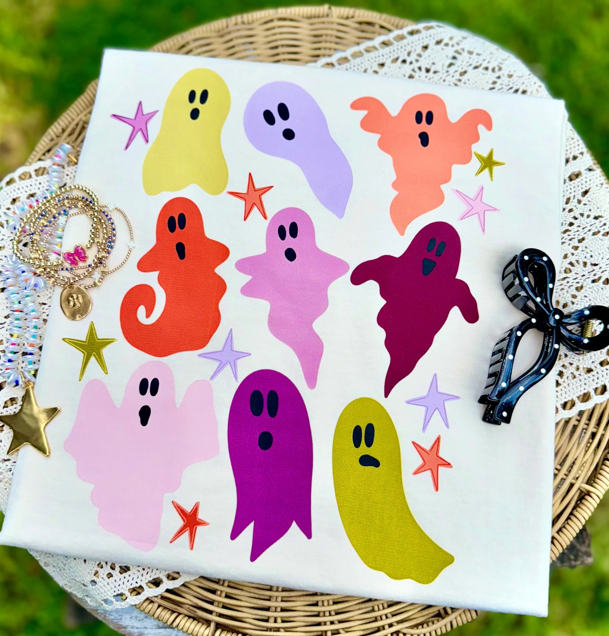 Purple Spooky Ghost's Graphic T-Shirt