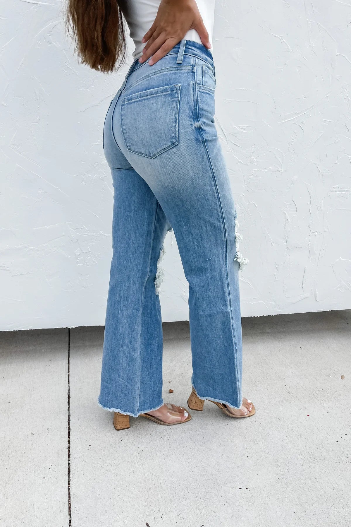 Lightwash Distressed "Dad Leg" Jean