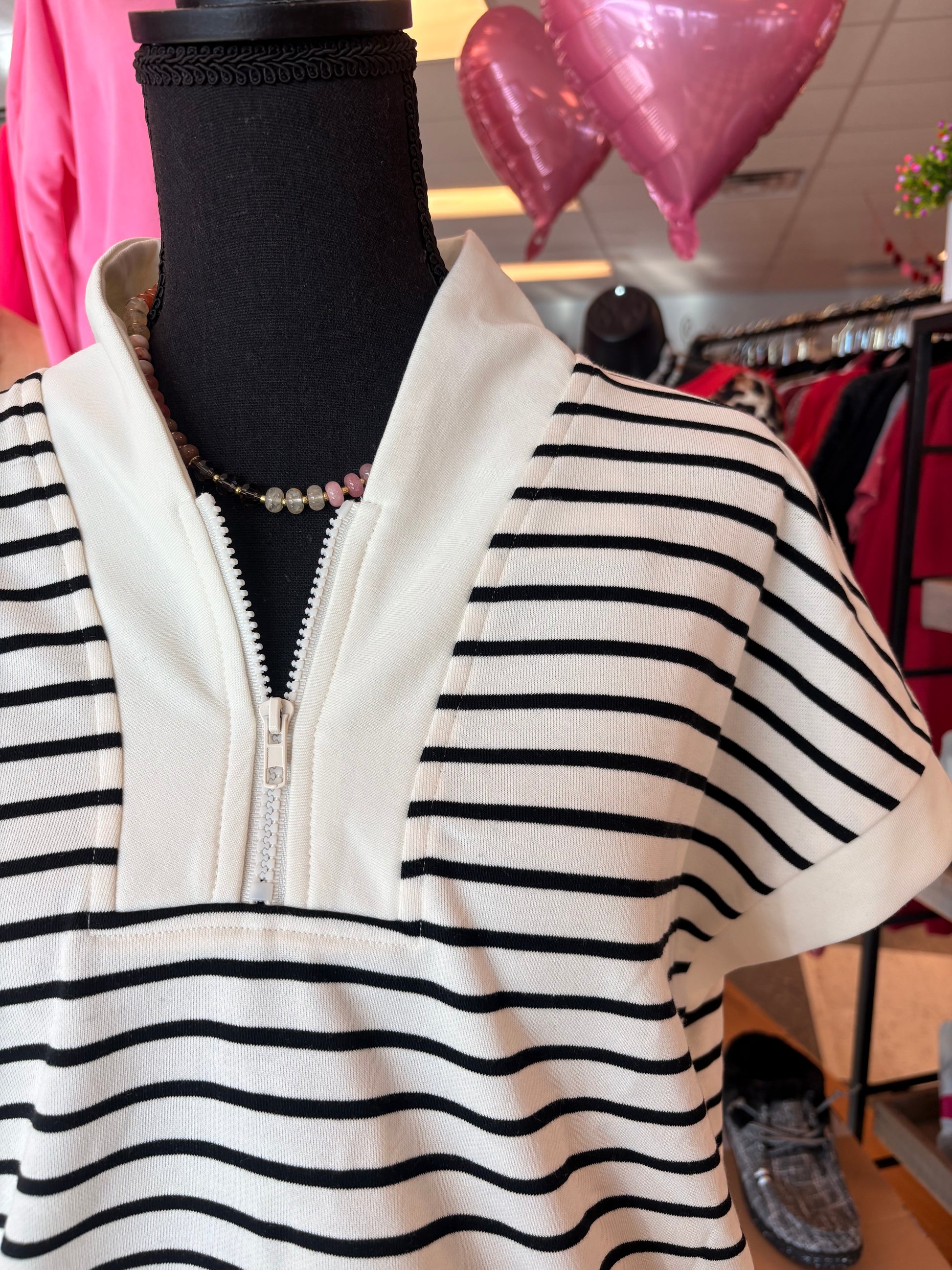 HALF ZIP UP STRIPED TOP AND SHORTS SETS - IVORY/BLACK