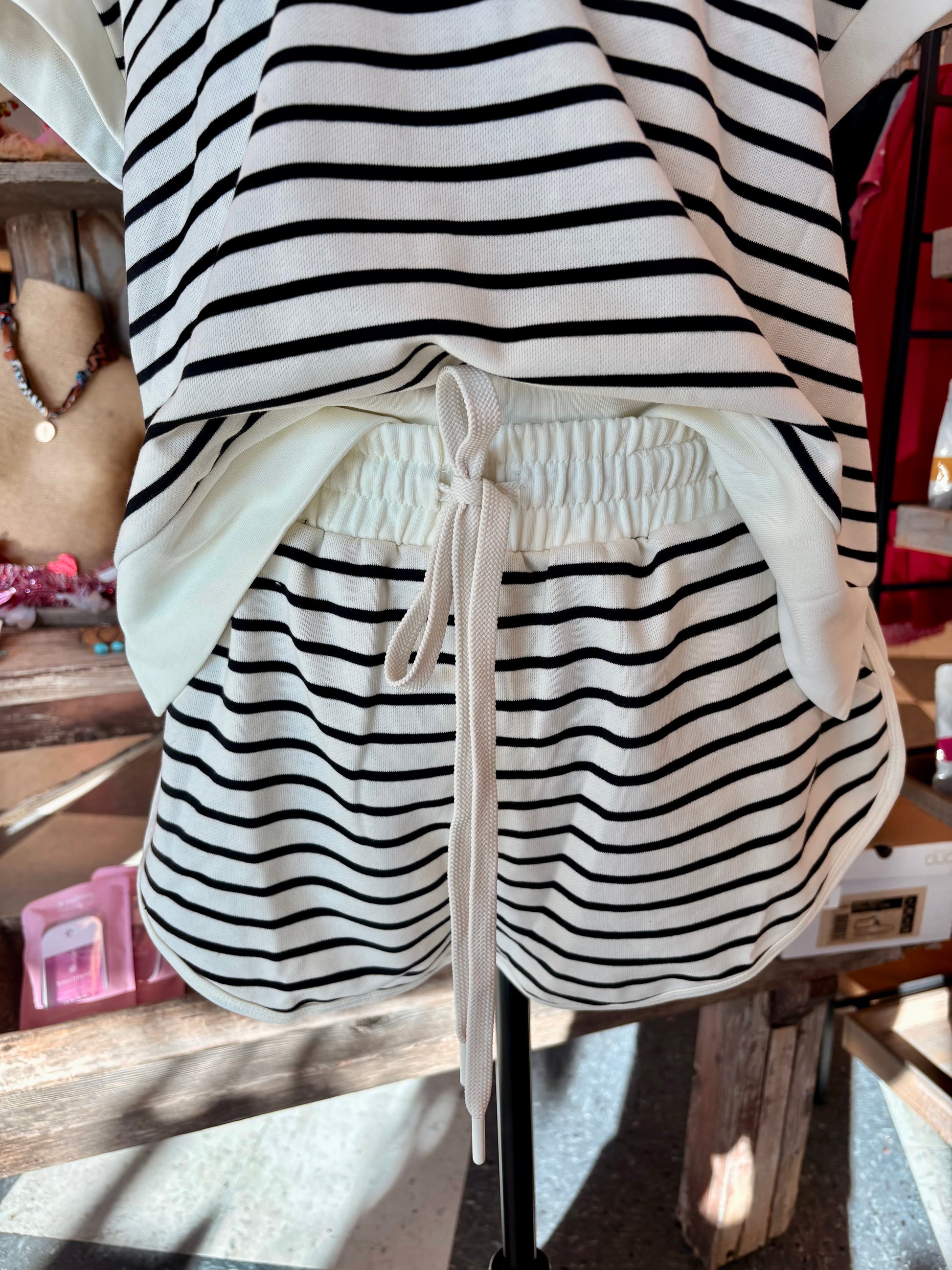 HALF ZIP UP STRIPED TOP AND SHORTS SETS - IVORY/BLACK