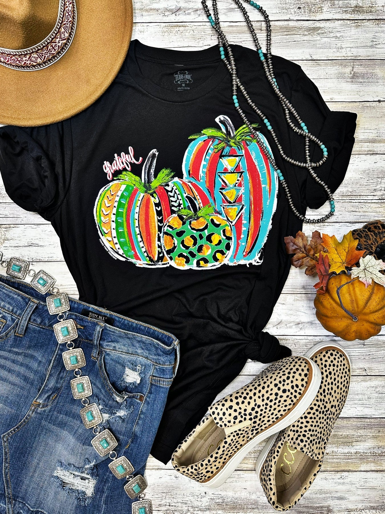 Callie Ann Stelter Trio Of Pumpkins Grateful V-Neck Tee