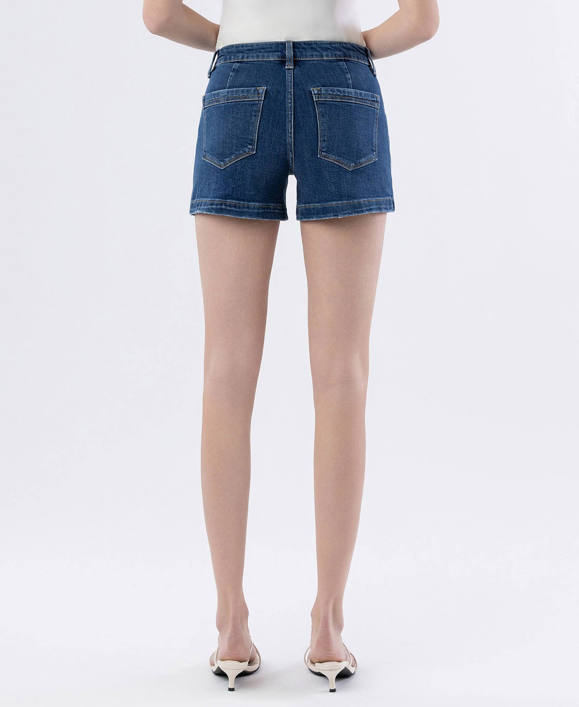 HIGH RISE TROUSER HEM UTILITY SHORTS: SUGAR