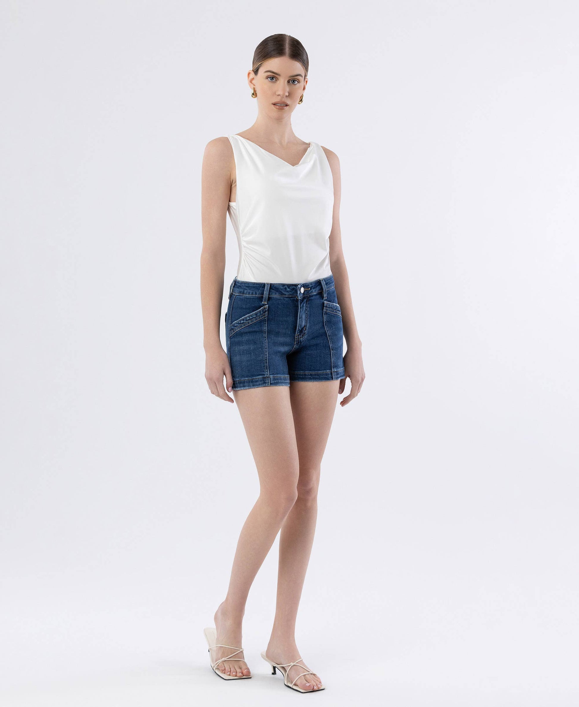 HIGH RISE TROUSER HEM UTILITY SHORTS: SUGAR