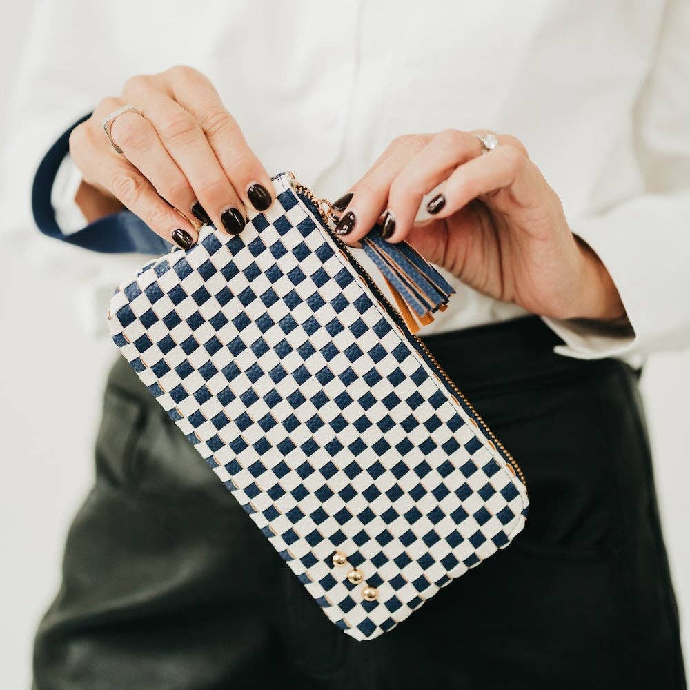 Emma Woven Clutch Wristlet: Black