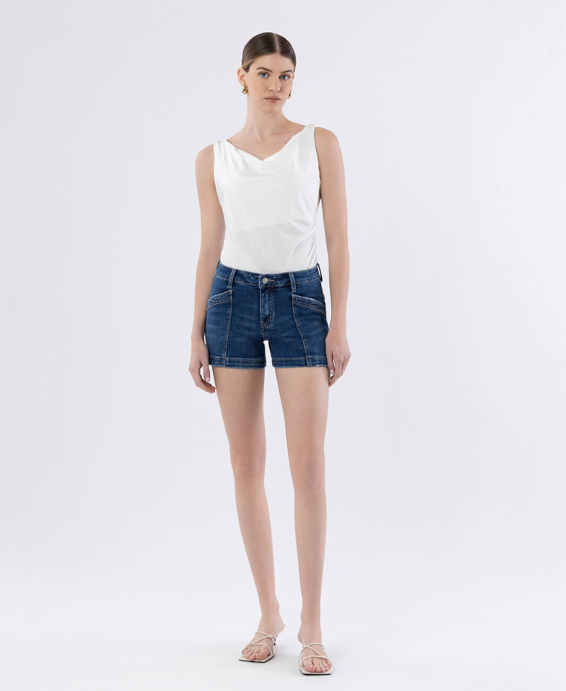 HIGH RISE TROUSER HEM UTILITY SHORTS: SUGAR