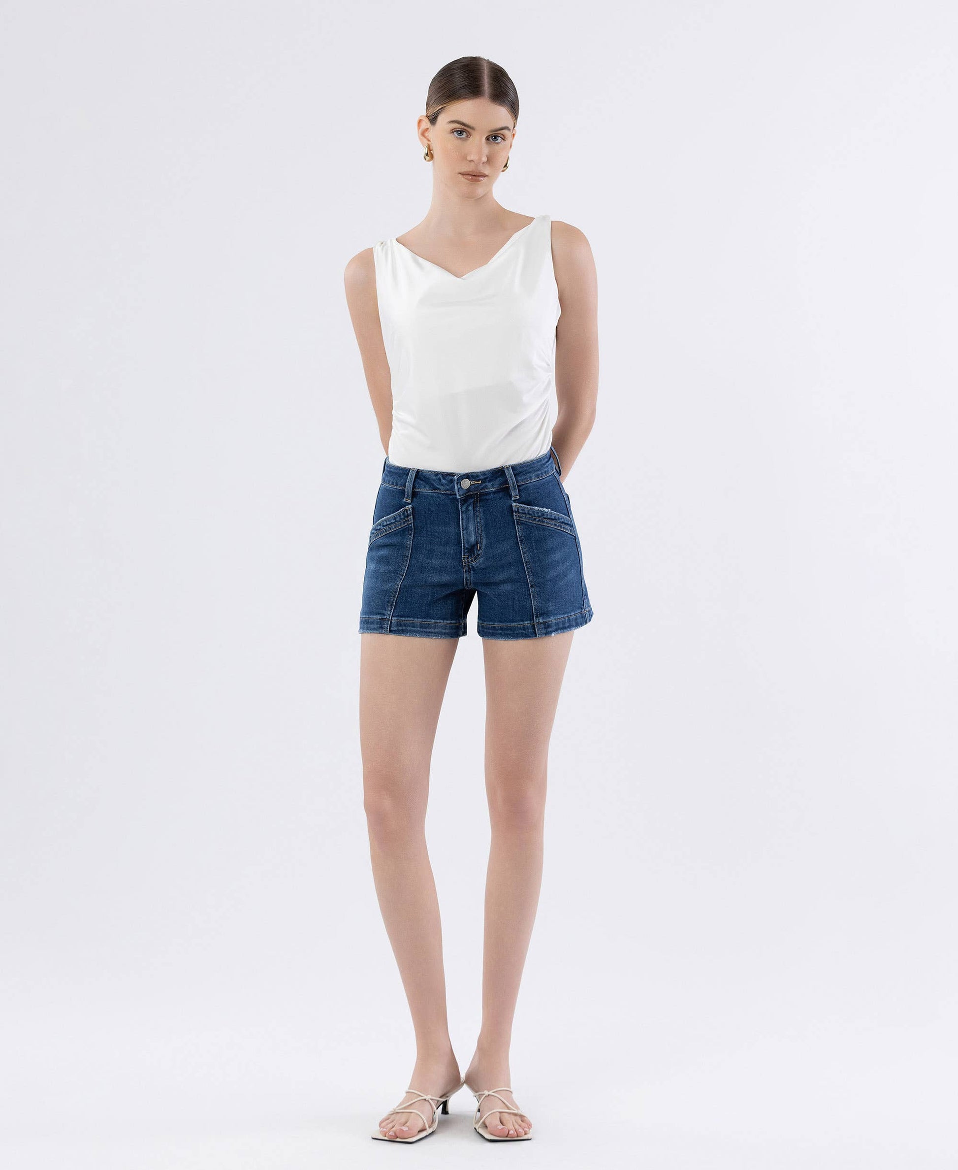 HIGH RISE TROUSER HEM UTILITY SHORTS: SUGAR