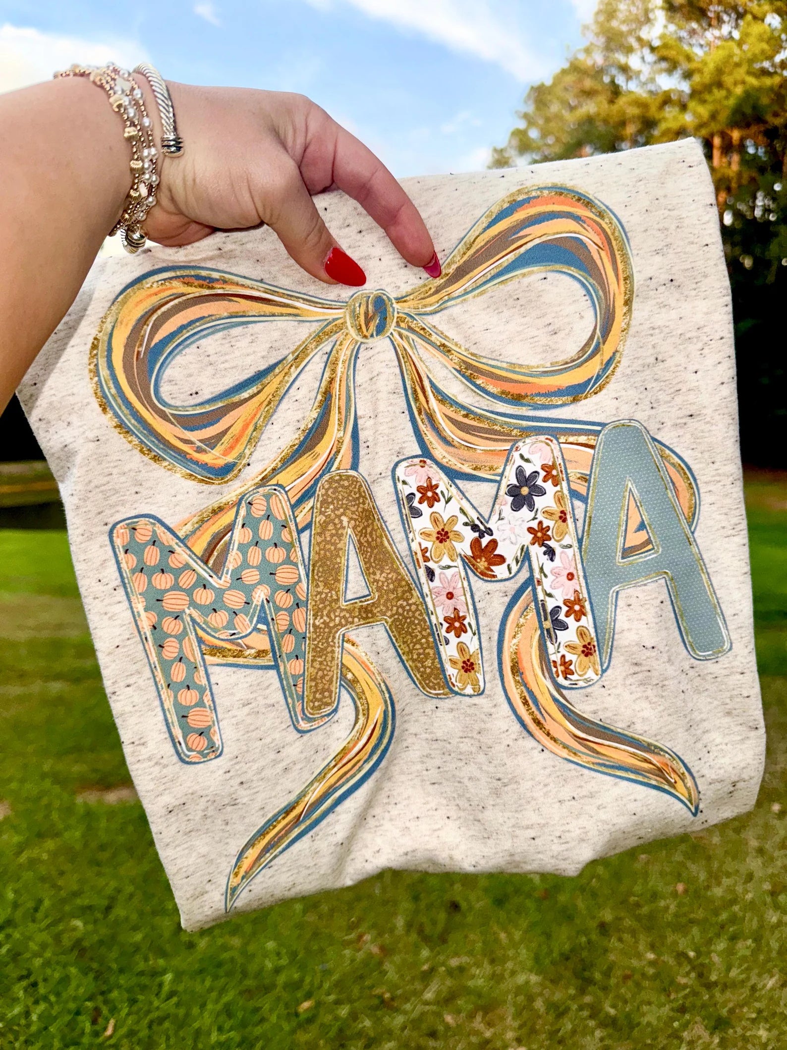 Autumn Mama Graphic T-Shirt