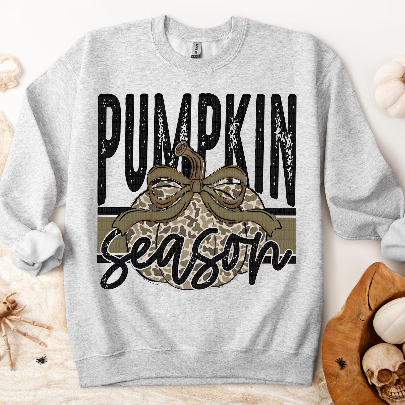 Camouflage Pumpkin Season Graphic T-Shirt & Sweatshirt