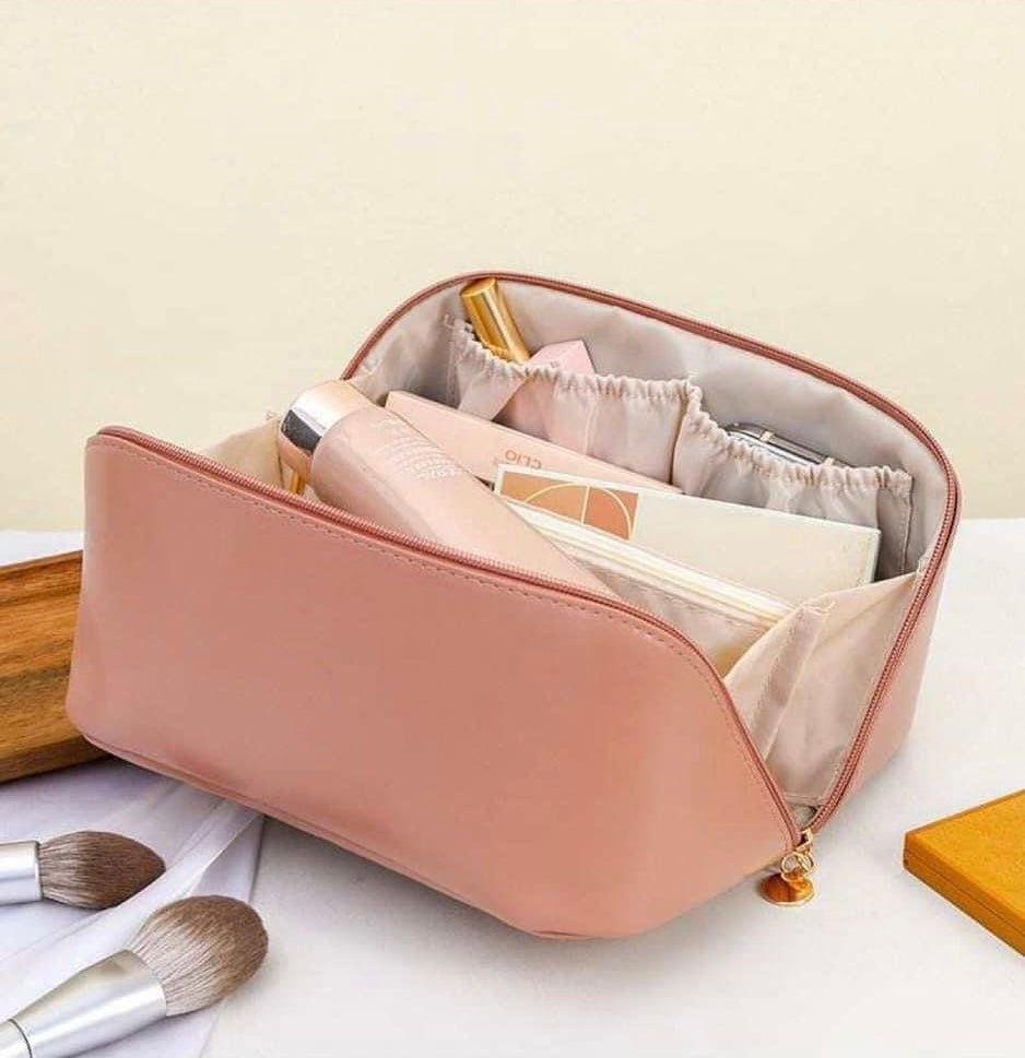 Makeup Travel Bag - TRENDING